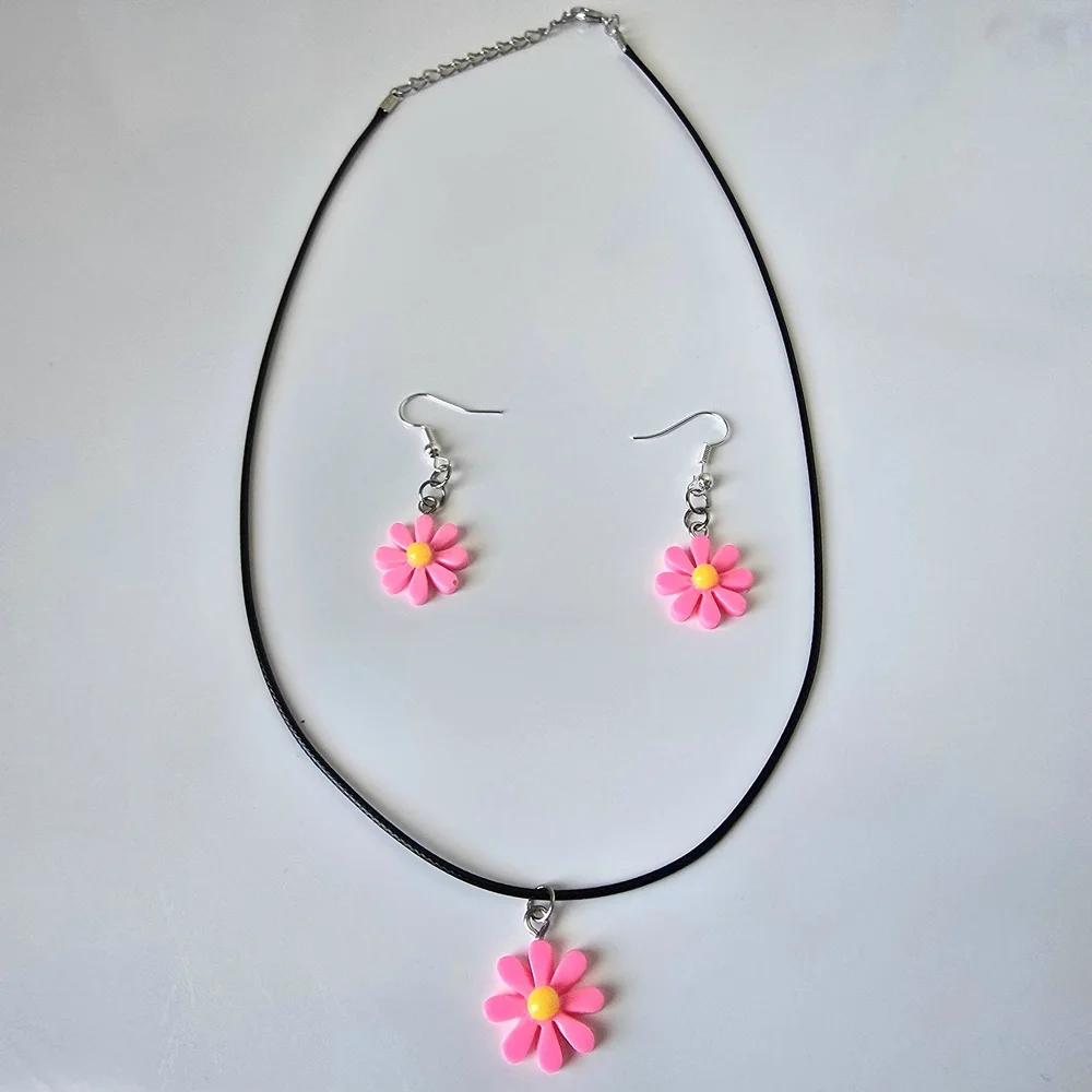 Hand Crafted Pink Flower Jewelry Set - Picture 7 of 12